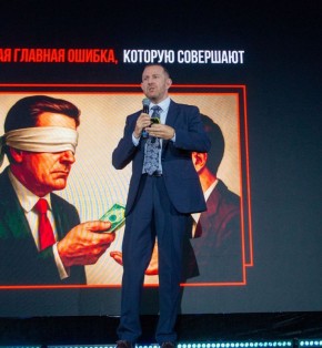 Как простые слова спасают от паники в аэропорту