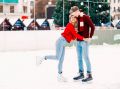 Встреча сердец на катке: романтический вечер в Липецке
